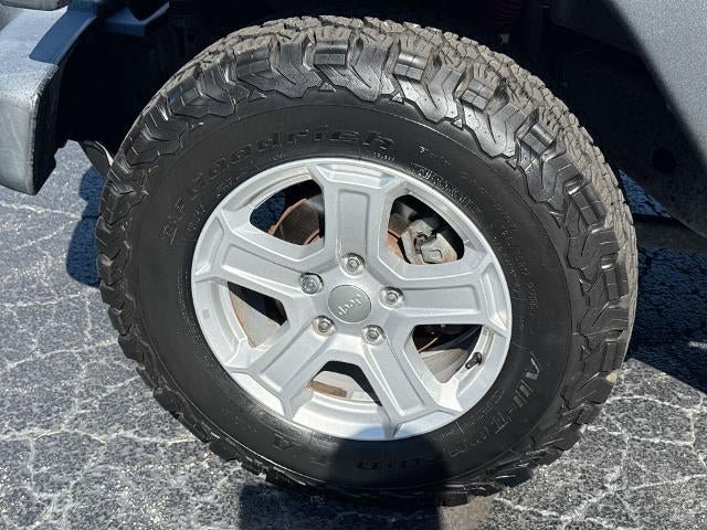 Used 2018 Jeep Wrangler Unlimited Sport AWD/4WD image 32