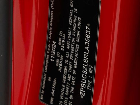 Used 2024 Lamborghini Urus Performante image 44