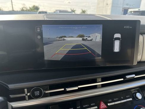 Used 2025 Hyundai Santa Fe SEL image 24