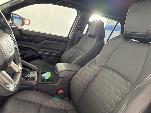 Used 2025 Toyota 4Runner TRD Off-Road Premium image 11