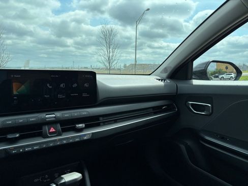 Used 2025 Kia K4 LXS image 34