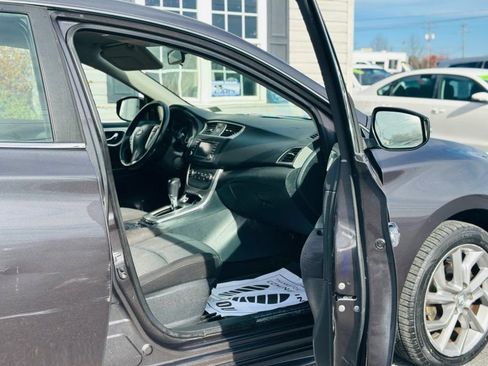 Used 2015 Nissan Sentra SR w/ Navigation Package image 11