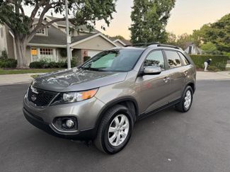 Used 2013 Kia Sorento LX w/ Convenience Pkg image 1