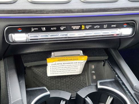 Certified 2025 Mercedes-Benz GLS 450 4MATIC image 26