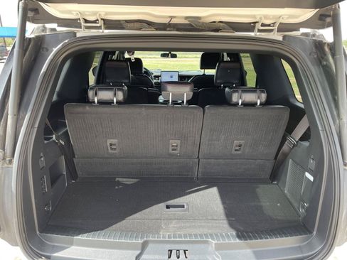 Used 2023 Ford Expedition Limited AWD/4WD image 27