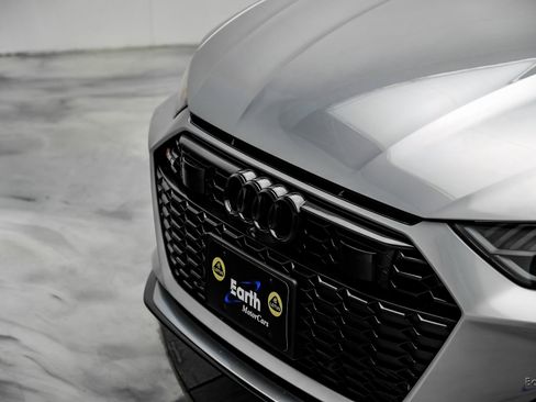 Used 2025 Audi RS 6 performance image 27