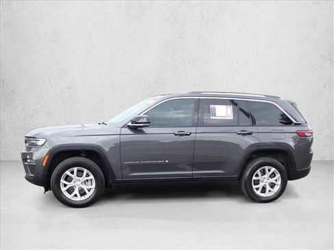 Used 2023 Jeep Grand Cherokee Limited AWD/4WD image 2