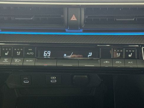 Used 2024 Toyota Prius Limited w/ Limited Premium Package image 20