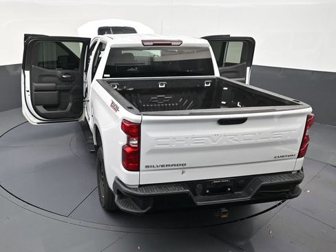 Used 2023 Chevrolet Silverado 1500 Custom Trail Boss AWD/4WD image 31