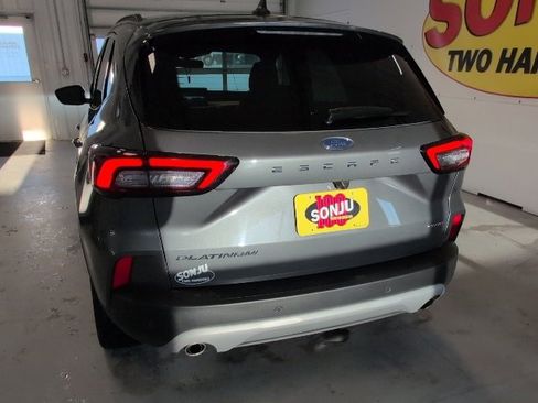 Certified 2024 Ford Escape Platinum image 33
