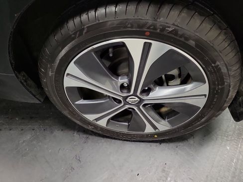 Used 2021 Nissan Leaf SV Plus image 10