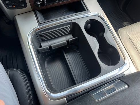Used 2018 RAM 1500 Laramie AWD/4WD image 29