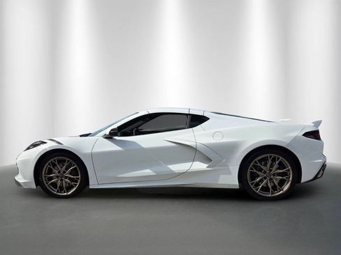 Used 2024 Chevrolet Corvette Stingray Premium Cpe w/ Z51 Performance Package RWD image 4