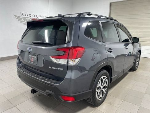 Used 2020 Subaru Forester Premium AWD/4WD image 8