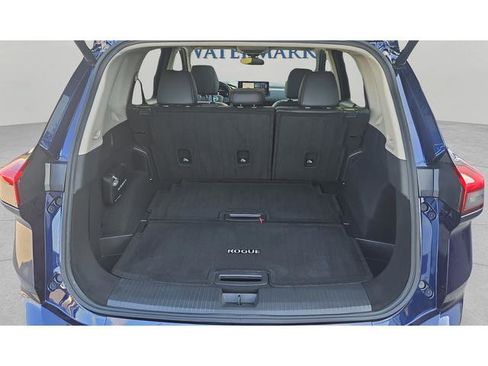 Certified 2025 Nissan Rogue SL w/ Tech Package AWD/4WD image 20