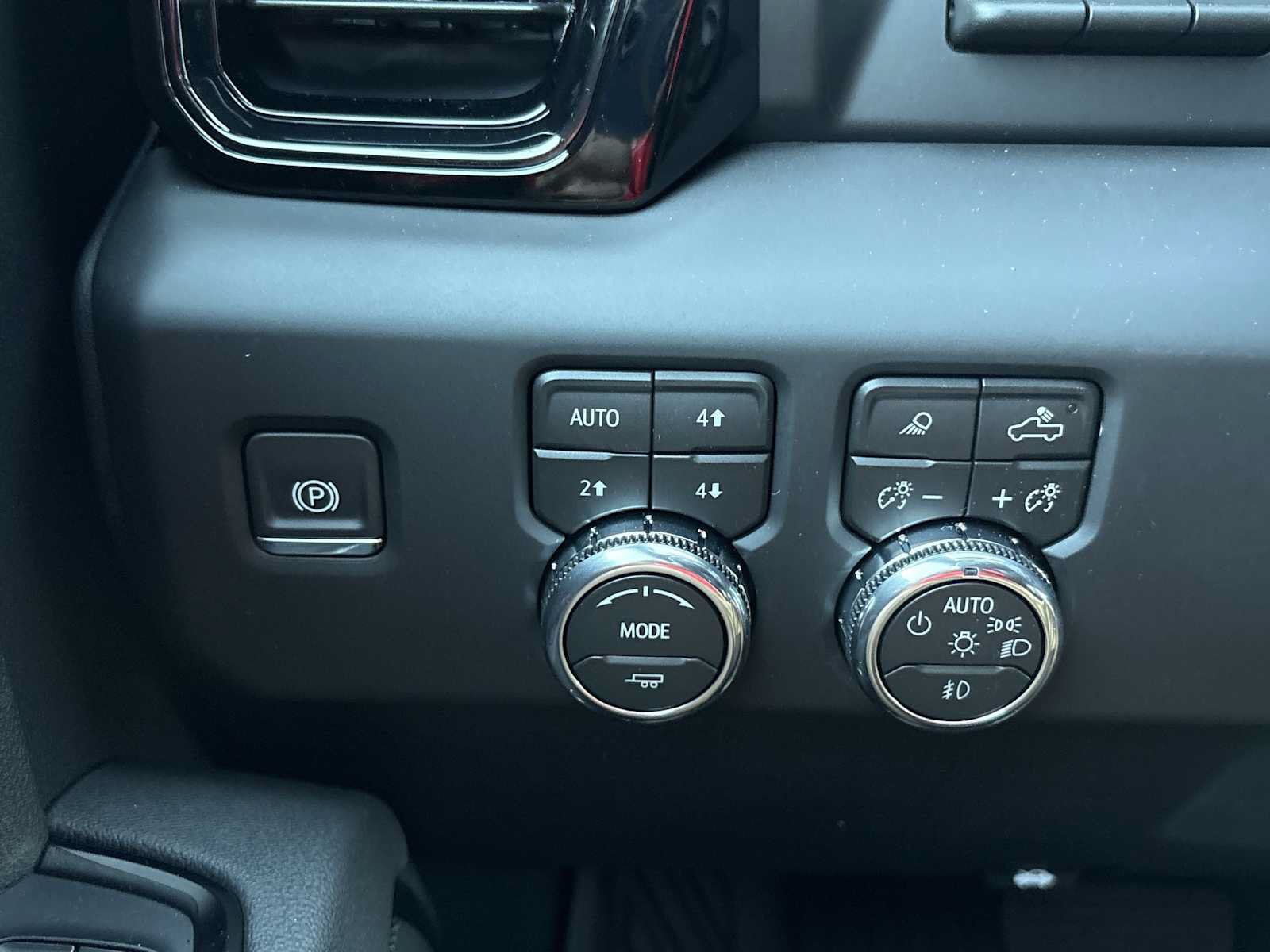 New 2026 GMC Sierra 1500 AT4 w/ AT4 Premium Package AWD/4WD image 12