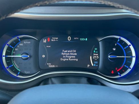 Used 2024 Chrysler Pacifica Limited FWD image 22