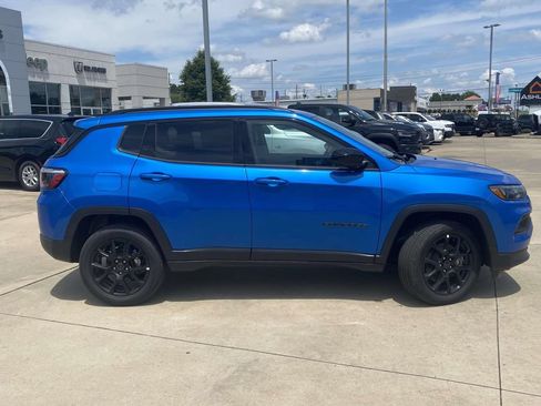 New 2026 Jeep Compass Latitude AWD/4WD image 7