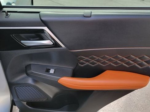 Used 2022 Mitsubishi Outlander SEL image 39