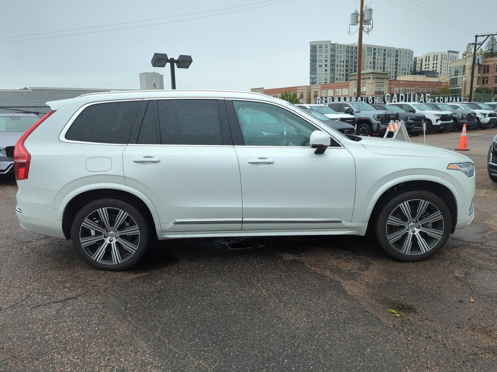 Used 2025 Volvo XC90 T8 Ultra w/ Protection Package Premier AWD/4WD image 8