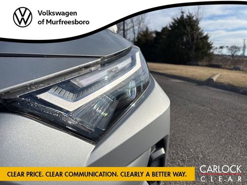 Used 2023 Toyota RAV4 XLE Premium image 9