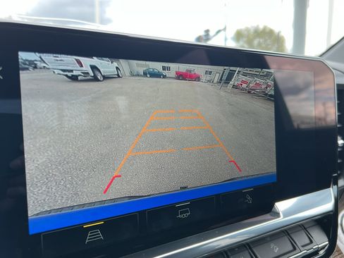 Used 2025 Chevrolet Silverado 1500 LT Trail Boss w/ Convenience Package II image 31