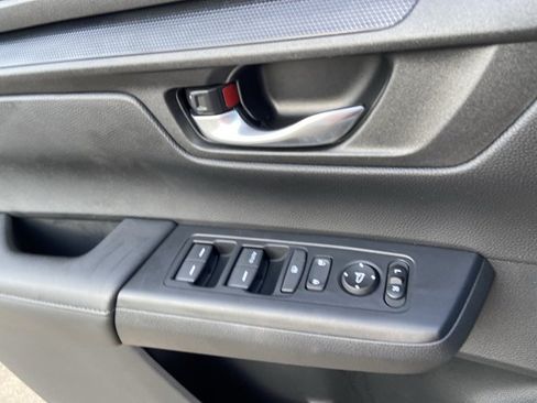 Used 2023 Honda CR-V LX image 45