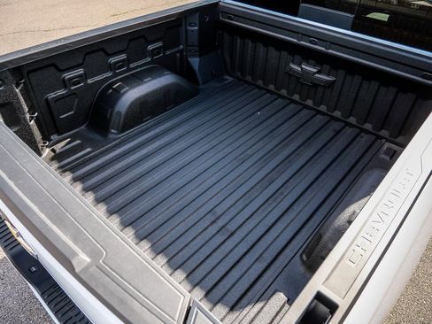 New 2026 Chevrolet Silverado 1500 High Country AWD/4WD image 14