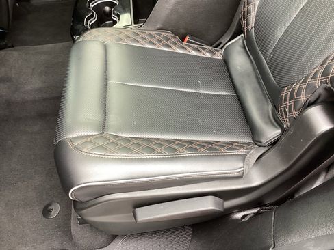 Used 2021 Jeep Grand Cherokee L Summit w/ Luxury Tech Group V image 16