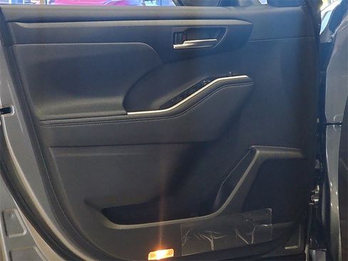 New 2026 Toyota Highlander XSE image 19