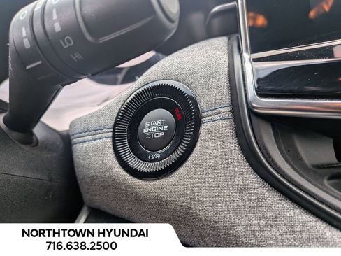 Used 2024 Jeep Compass Latitude image 19