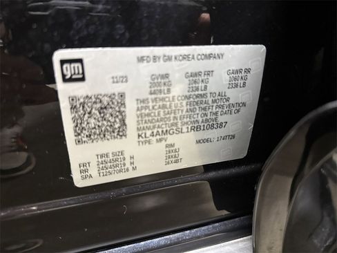 Used 2024 Buick Encore GX Avenir w/ Avenir Technology Package image 27