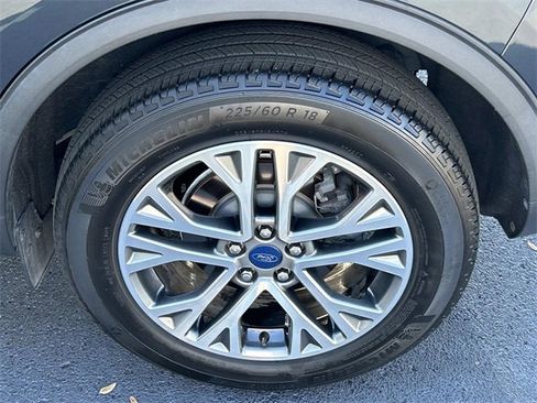 Used 2022 Ford Escape SEL image 14