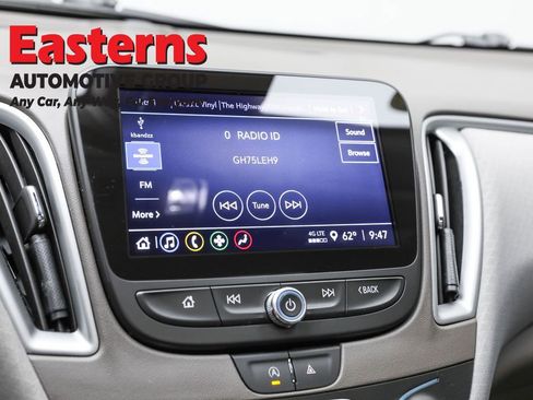 Used 2024 Chevrolet Malibu LT image 19