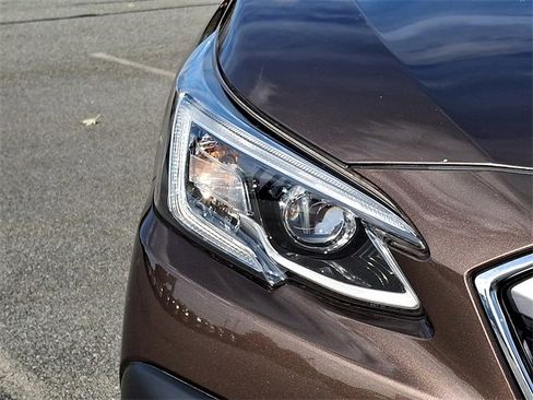 Used 2022 Subaru Outback Touring image 12