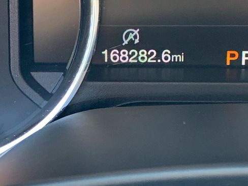 Used 2018 Ford Expedition Max XLT w/ Equipment Group 202A AWD/4WD image 20