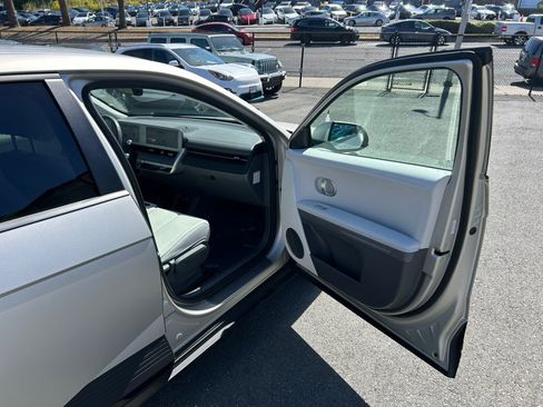 Used 2023 Hyundai Ioniq 5 SEL RWD image 36
