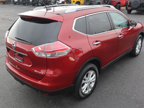 Used 2015 Nissan Rogue SV w/ SV Moonroof Package image 13