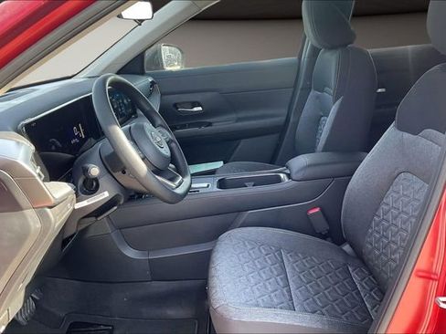 New 2026 Nissan Kicks SV w/ SV Premium Package FWD image 7