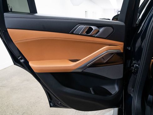 Used 2026 BMW X6 xDrive40i w/ Climate Comfort Package image 19