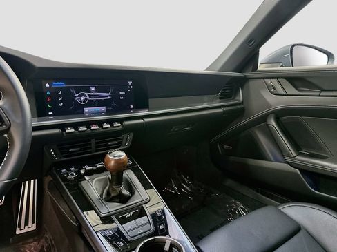 Certified 2025 Porsche 911 Carrera T RWD image 24