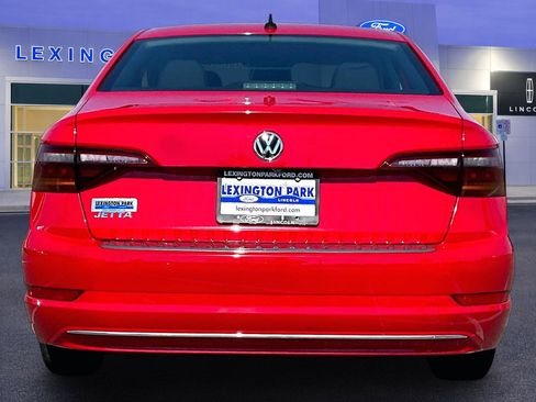 Used 2019 Volkswagen Jetta image 6