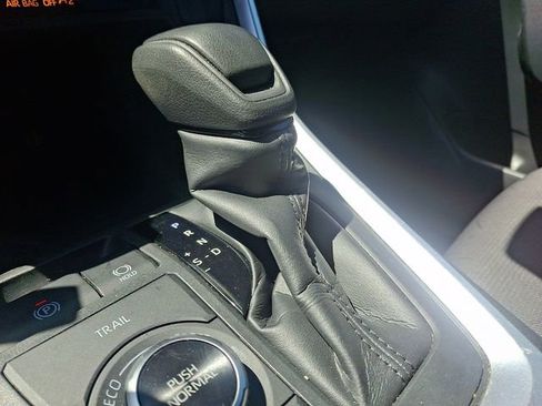 Used 2025 Toyota RAV4 XLE AWD/4WD image 14