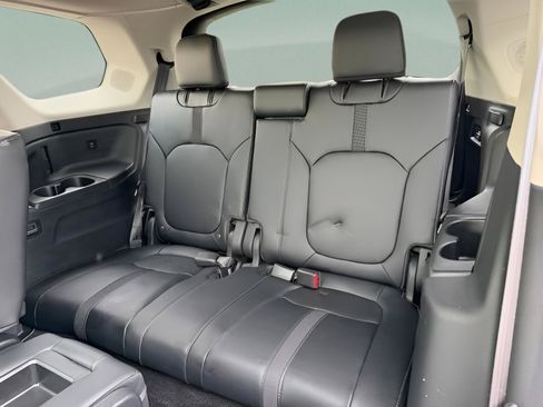Certified 2024 Honda Pilot Touring image 26