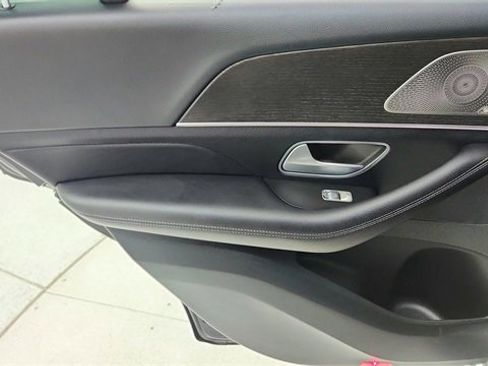 Used 2023 Mercedes-Benz GLE 450 4MATIC w/ AMG Line Exterior image 32