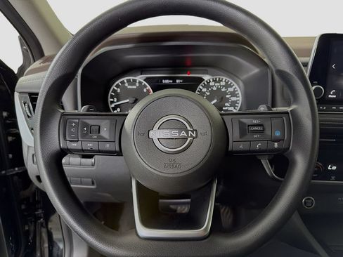 Used 2022 Nissan Rogue SV FWD image 14
