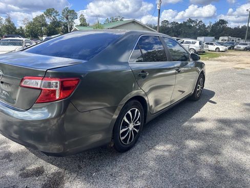 Used 2012 Toyota Camry L FWD image 1