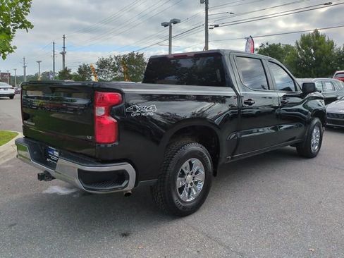 Used 2022 Chevrolet Silverado 1500 LT AWD/4WD image 5