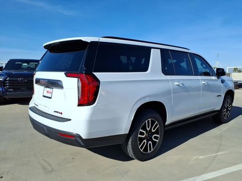 Used 2023 GMC Yukon XL AT4 w/ AT4 Premium Plus Package image 5