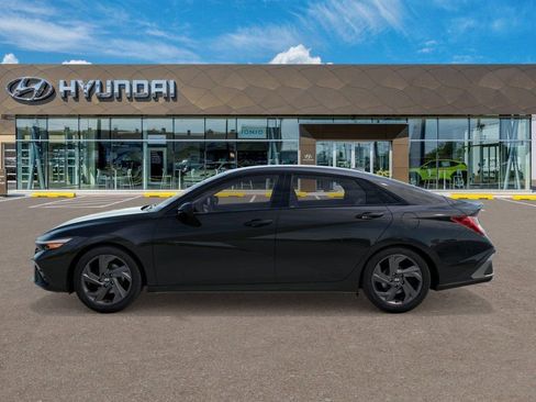 New 2026 Hyundai Elantra Sport FWD image 4